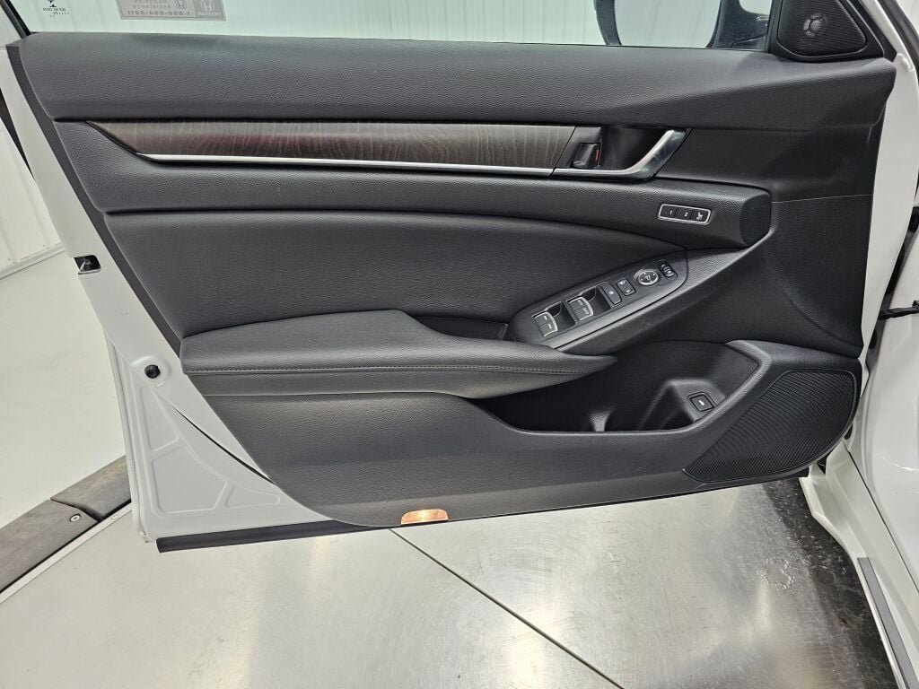 Certified 2021 Honda Accord Touring image 29