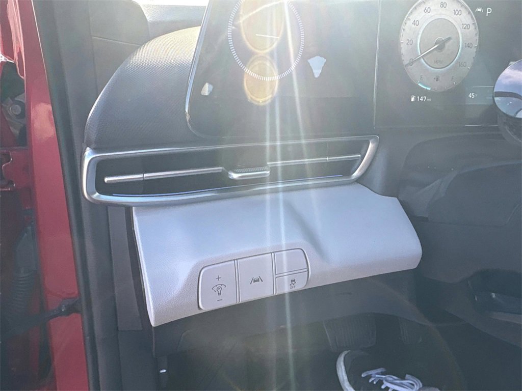 Used 2023 Hyundai Elantra Limited w/ Cargo Package image 17