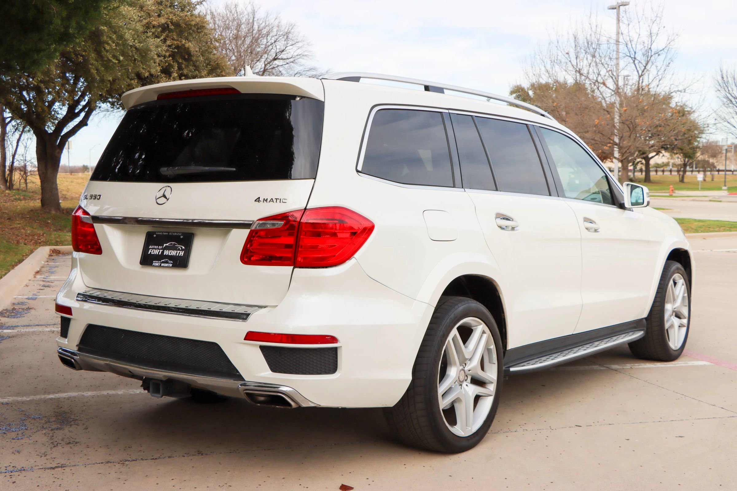 Used 2015 Mercedes-Benz GL 550 4MATIC image 7