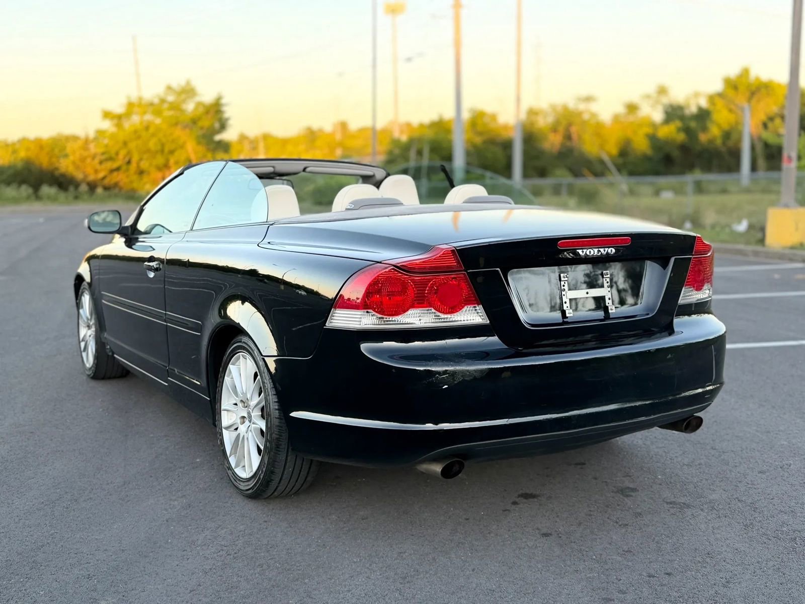 Used 2008 Volvo C70 T5 FWD image 3