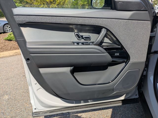 Used 2025 Land Rover Range Rover Sport S image 25