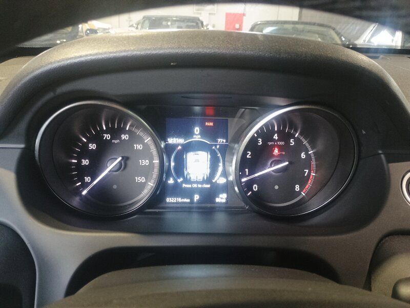 Used 2019 Land Rover Discovery Sport SE AWD/4WD image 16