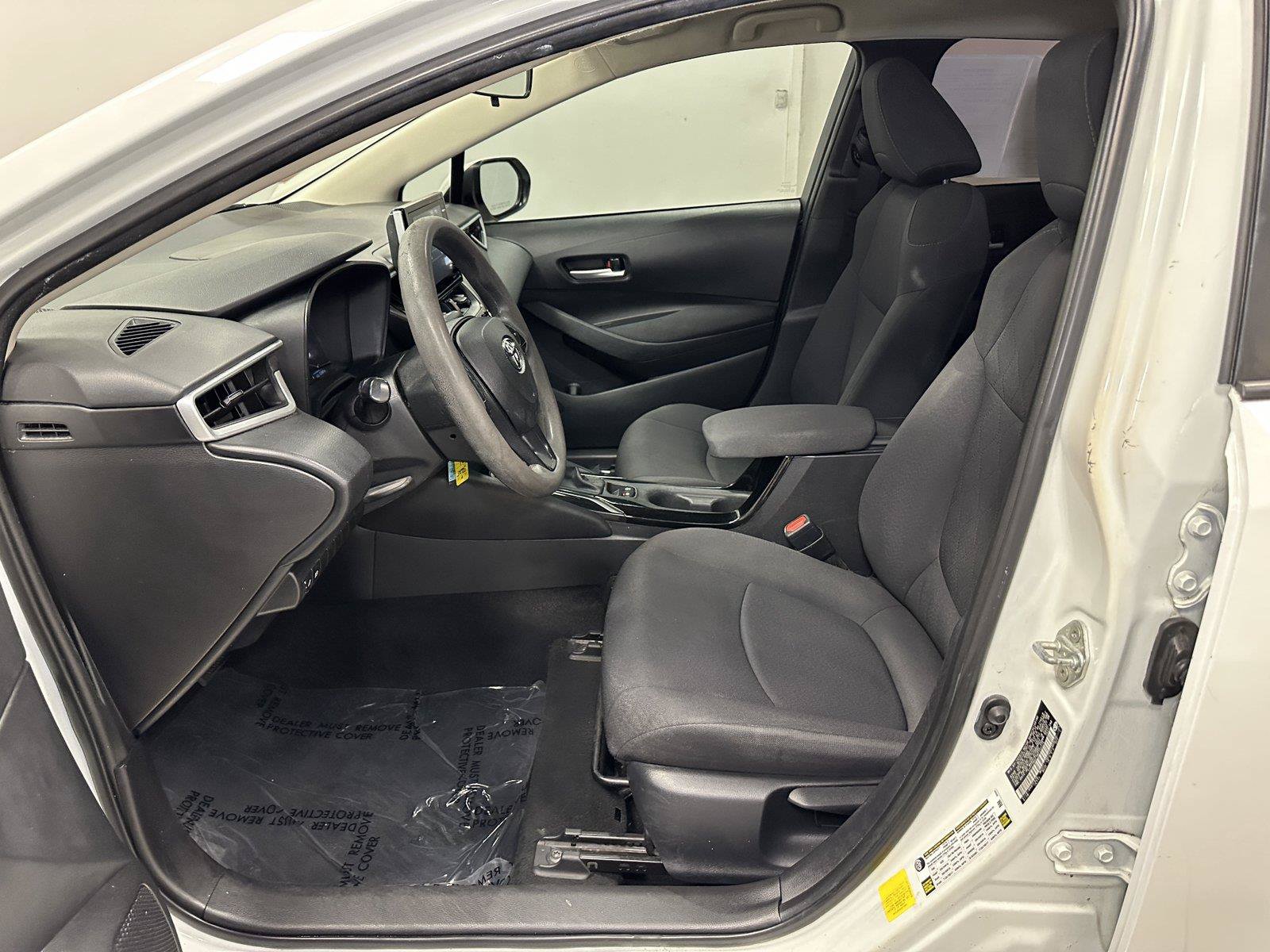 Used 2021 Toyota Corolla LE FWD image 22