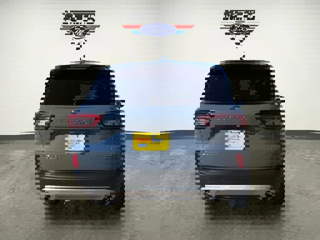 Used 2025 Ford Escape Platinum image 4