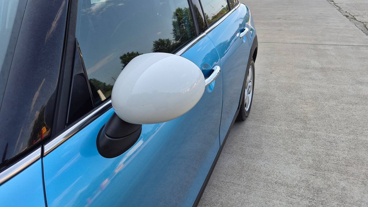 Used 2015 MINI Cooper 4-Door Hardtop FWD image 12