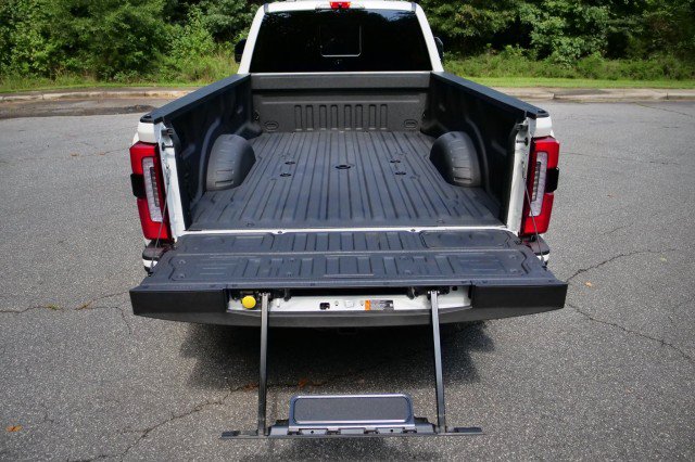 Used 2026 Ford F450 Platinum AWD/4WD image 38