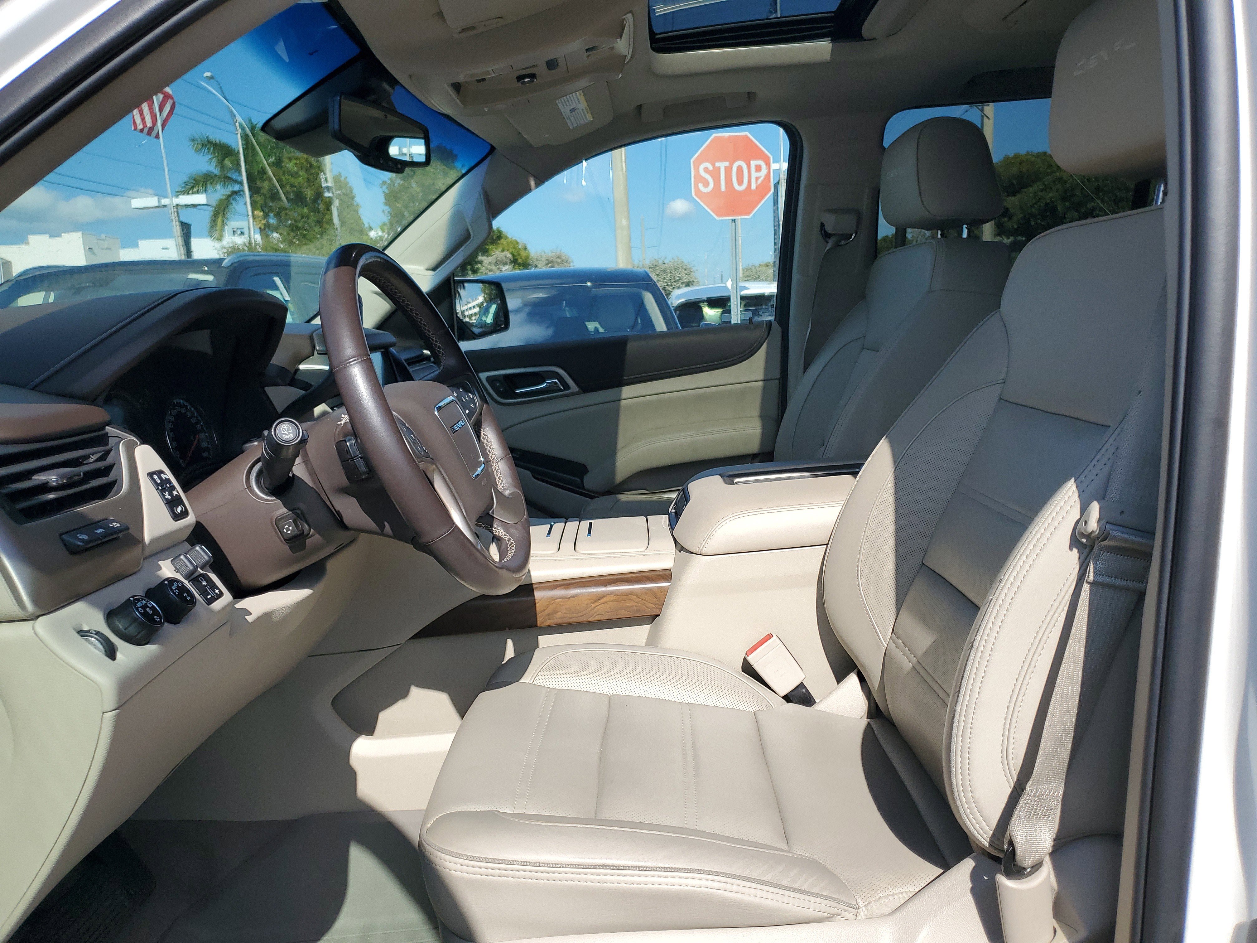 Used 2019 GMC Yukon Denali w/ Denali Ultimate Package image 13