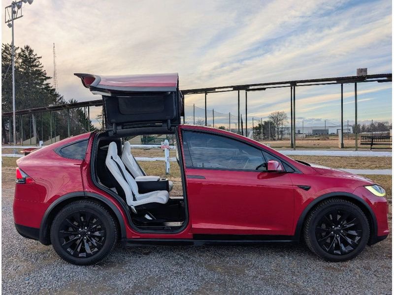 Used 2017 Tesla Model X 100D image 11