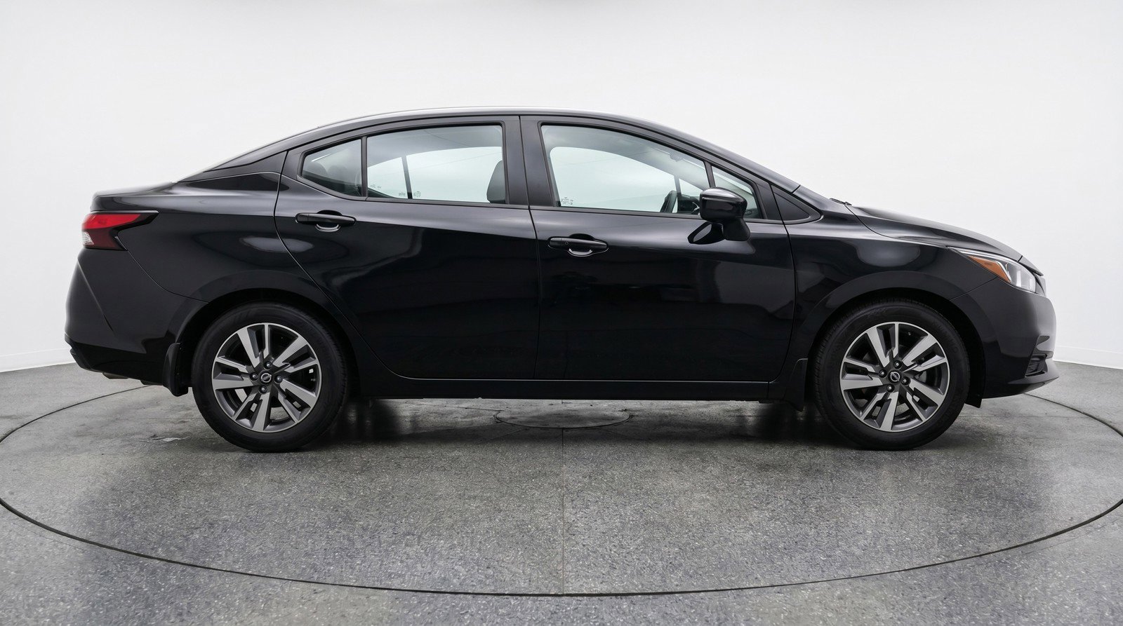 Used 2025 Nissan Versa SV image 11