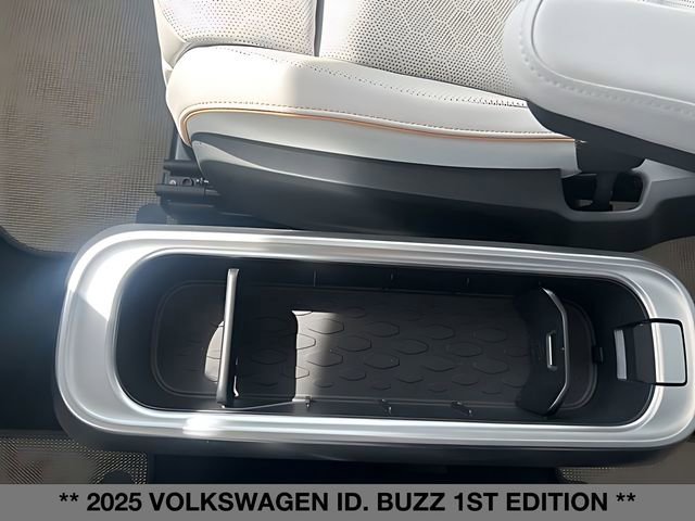Used 2025 Volkswagen ID. Buzz 1st Edition AWD/4WD image 32