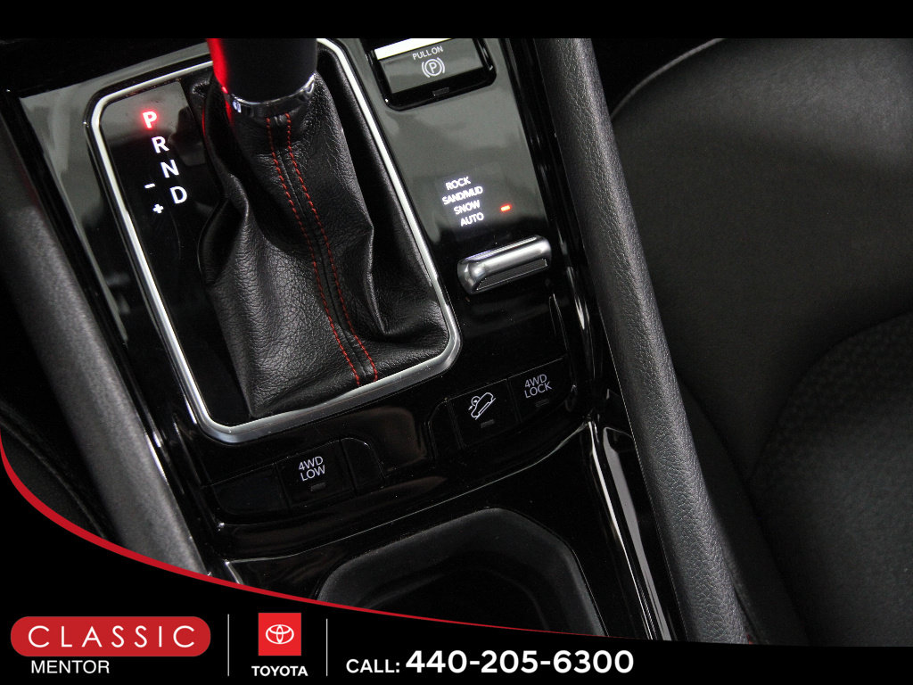 Used 2024 Jeep Compass Trailhawk AWD/4WD image 16