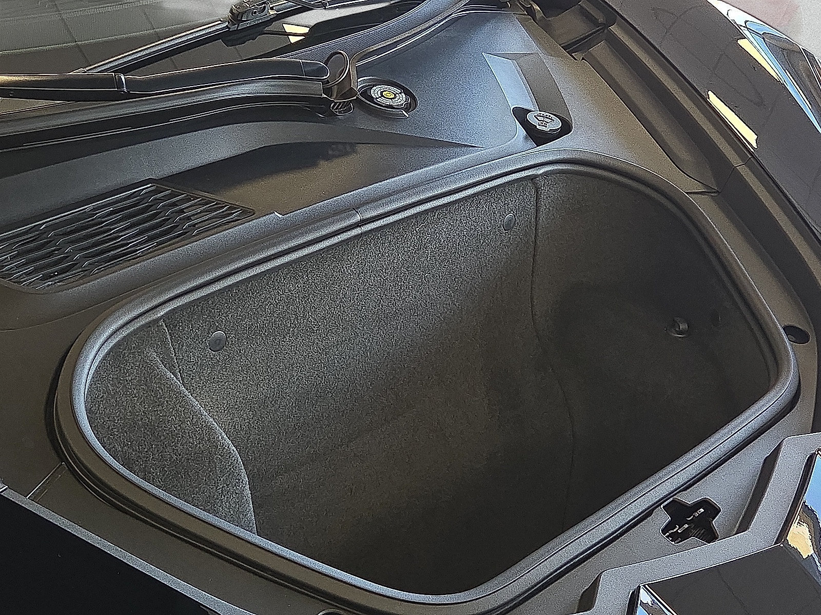 Used 2023 Chevrolet Corvette Stingray Premium Conv w/ Battery Protection Package RWD image 10