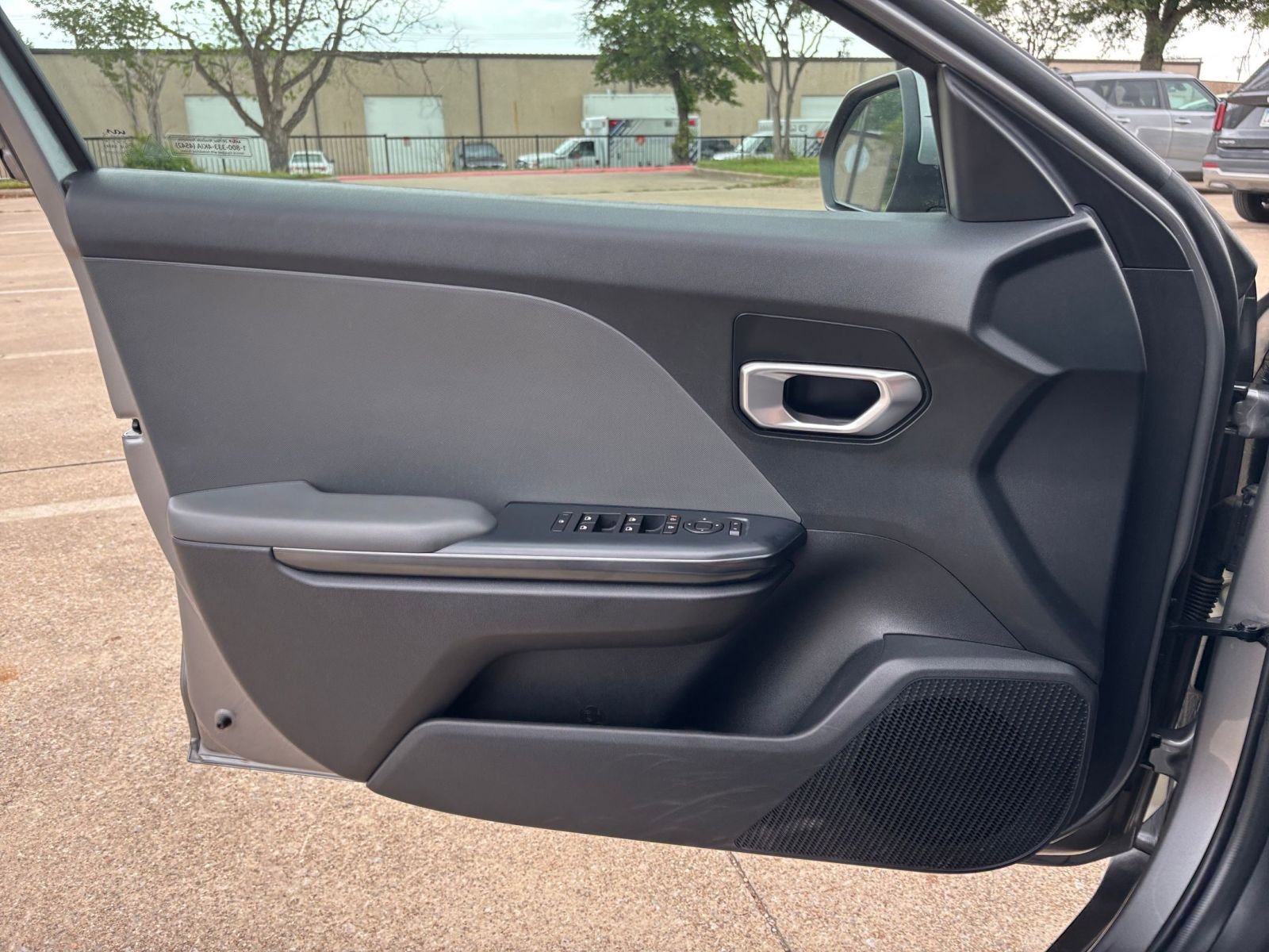 Used 2025 Kia K4 LXS image 18