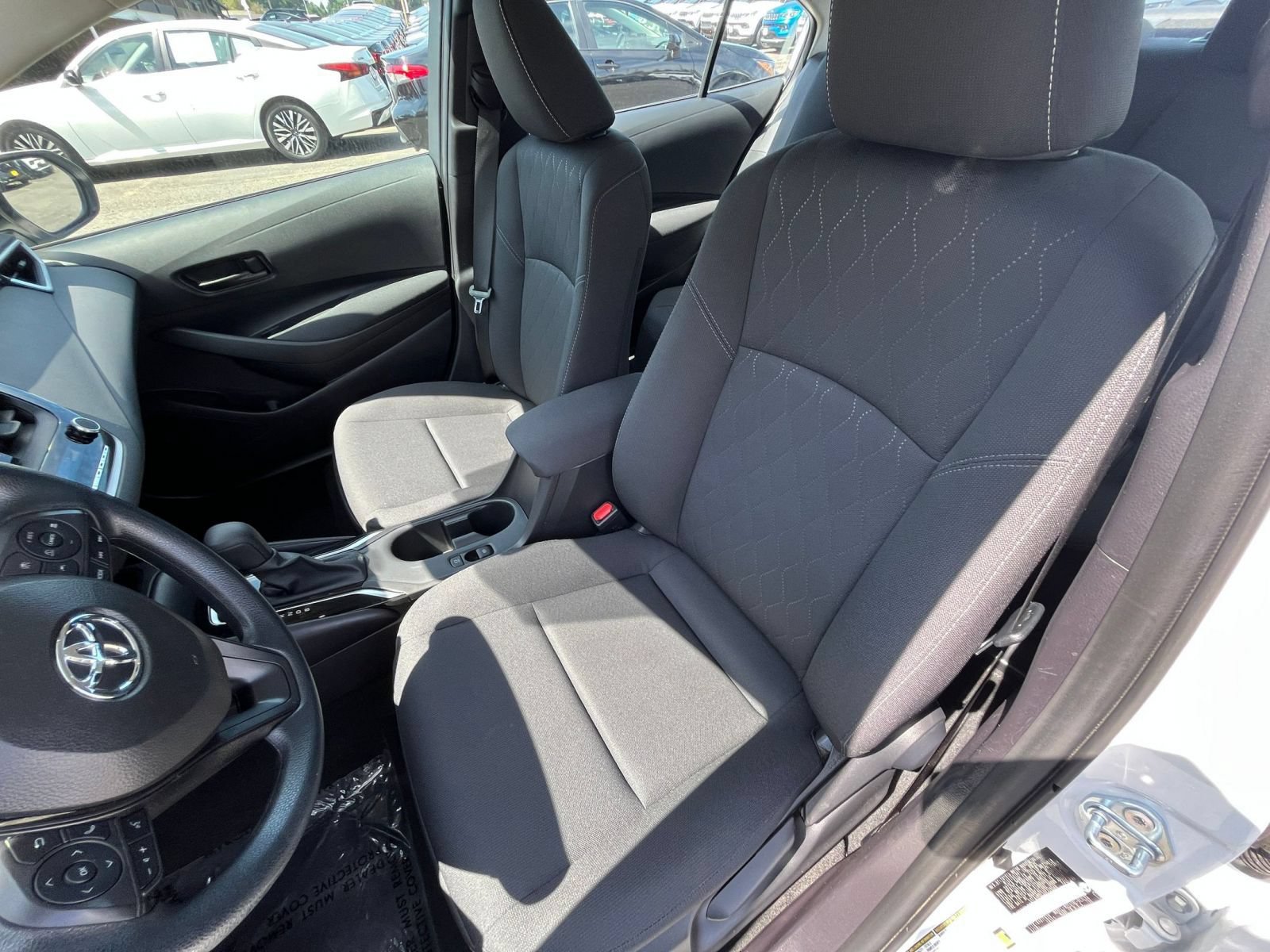 Used 2025 Toyota Corolla LE FWD image 36