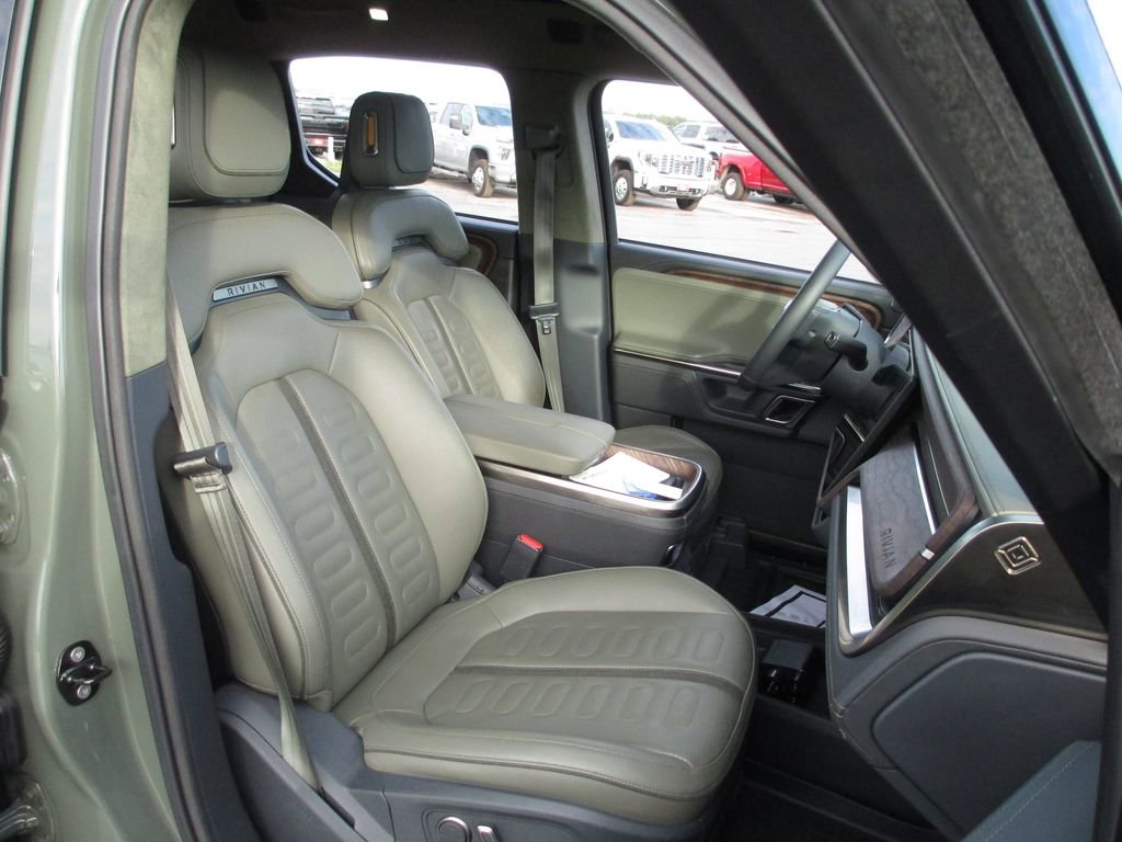Used 2022 Rivian R1T Launch Edition image 23