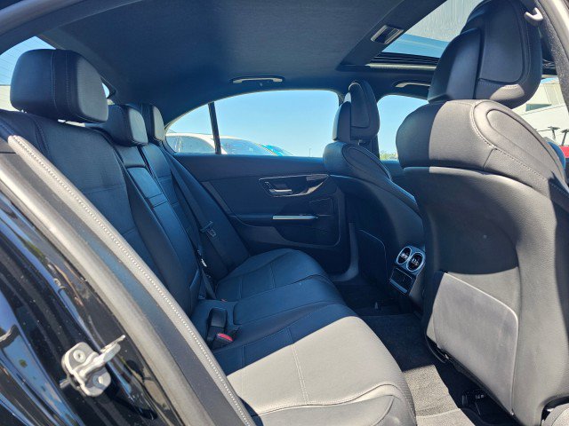 Used 2025 Mercedes-Benz C 300 4MATIC Sedan image 13
