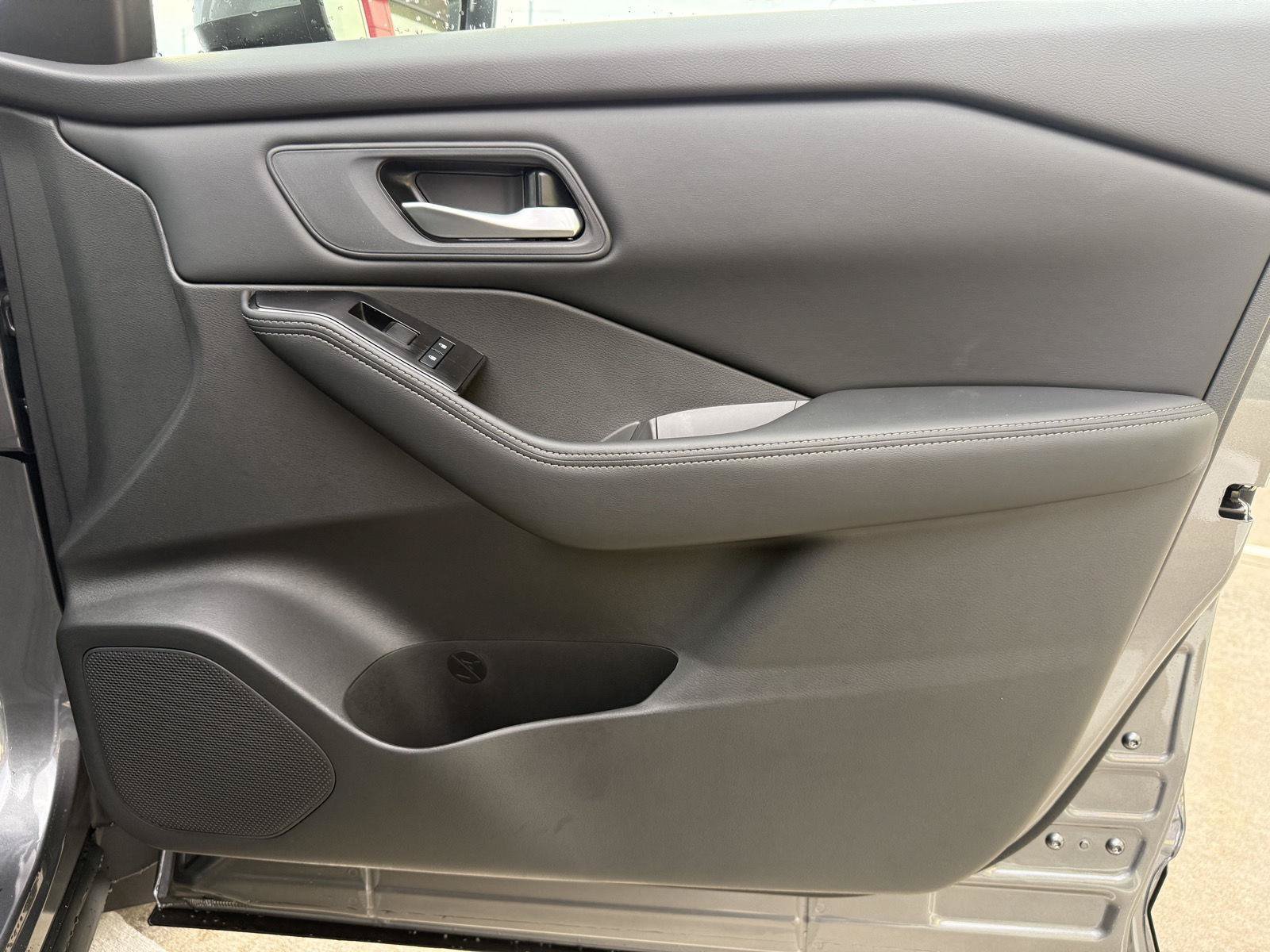 New 2026 Nissan Rogue SV w/ Cold Weather Package FWD image 36