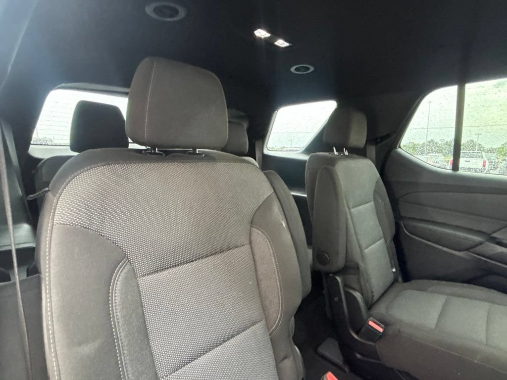 Used 2023 Chevrolet Traverse LT FWD image 27