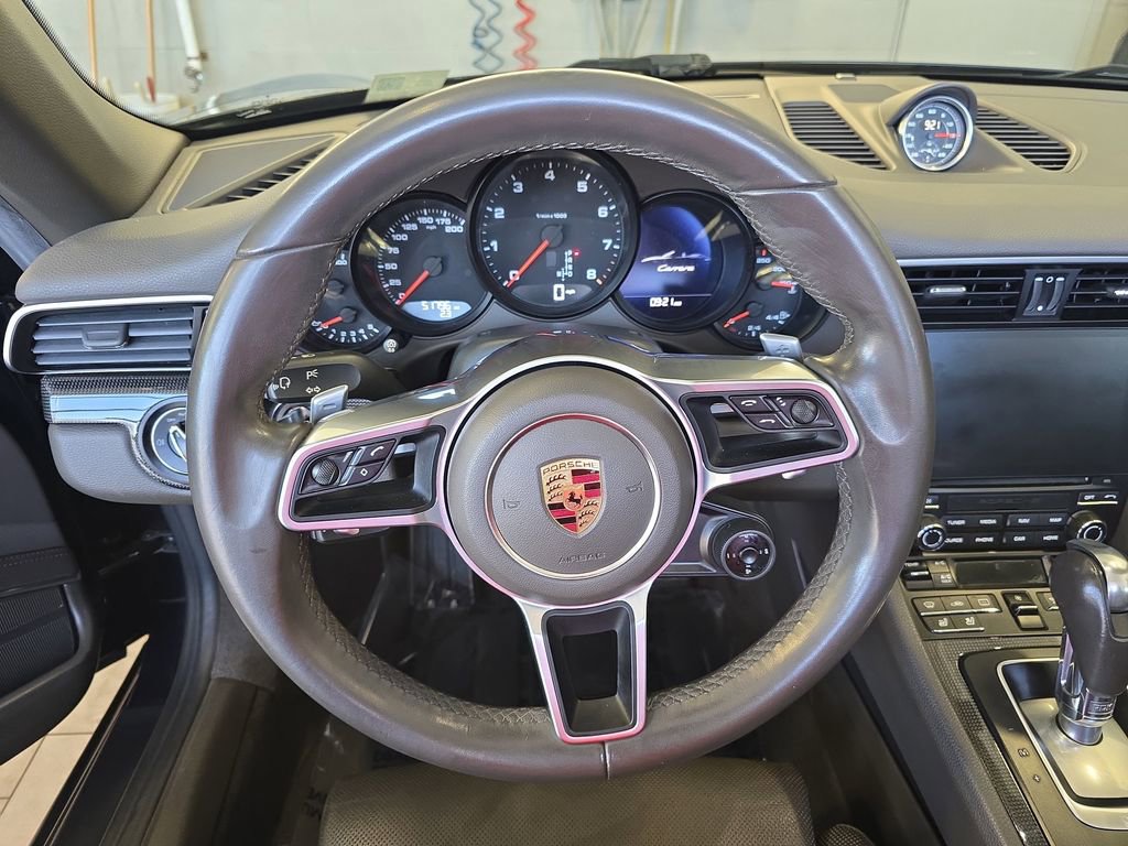 Used 2018 Porsche 911 Carrera image 18