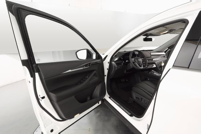 Used 2024 INFINITI QX60 Luxe image 10