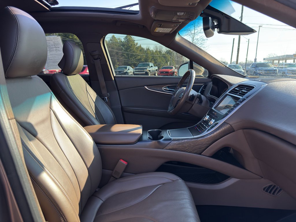 Used 2018 Lincoln MKX Reserve w/ Driver Assistance Package image 18