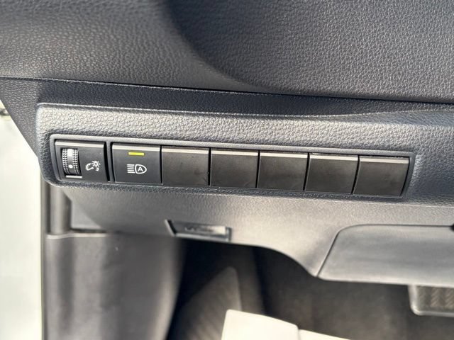 Used 2023 Toyota Corolla LE FWD image 23