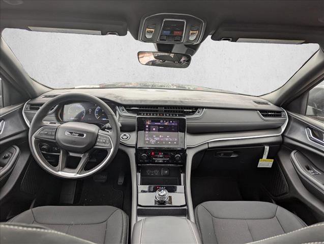 New 2025 Jeep Grand Cherokee Laredo X w/ Luxury Tech Group I image 18