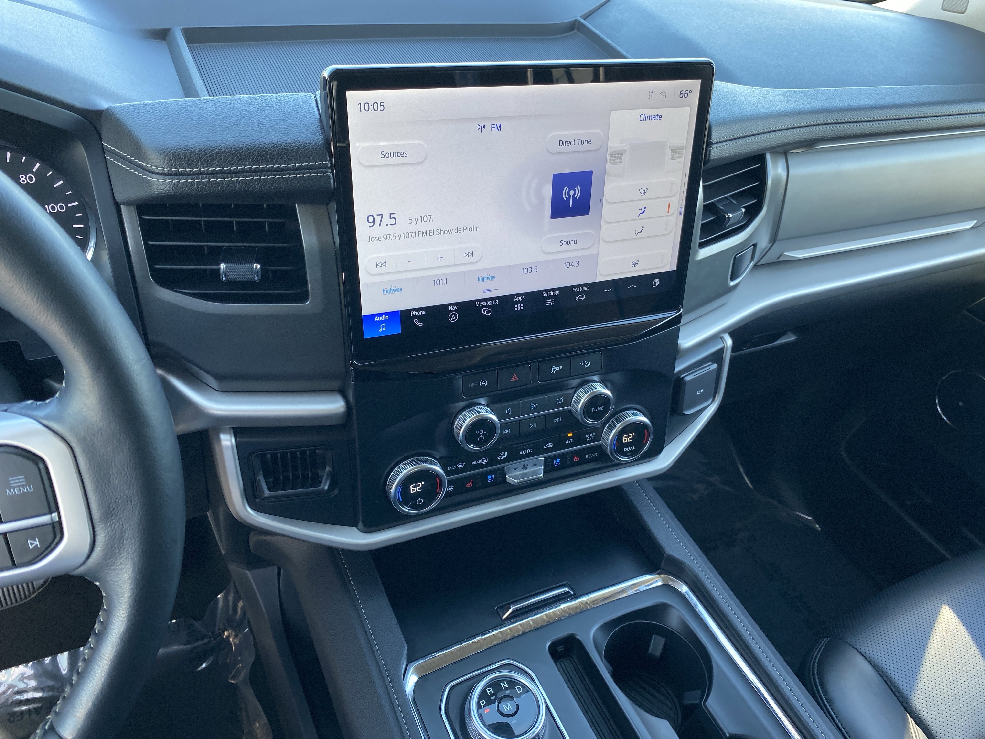 Used 2024 Ford Expedition XLT image 20