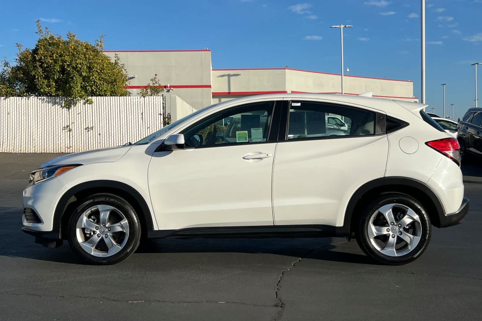 Used 2019 Honda HR-V LX image 9