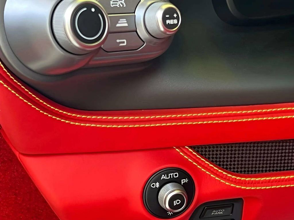 Used 2022 Ferrari F8 Tributo RWD image 21