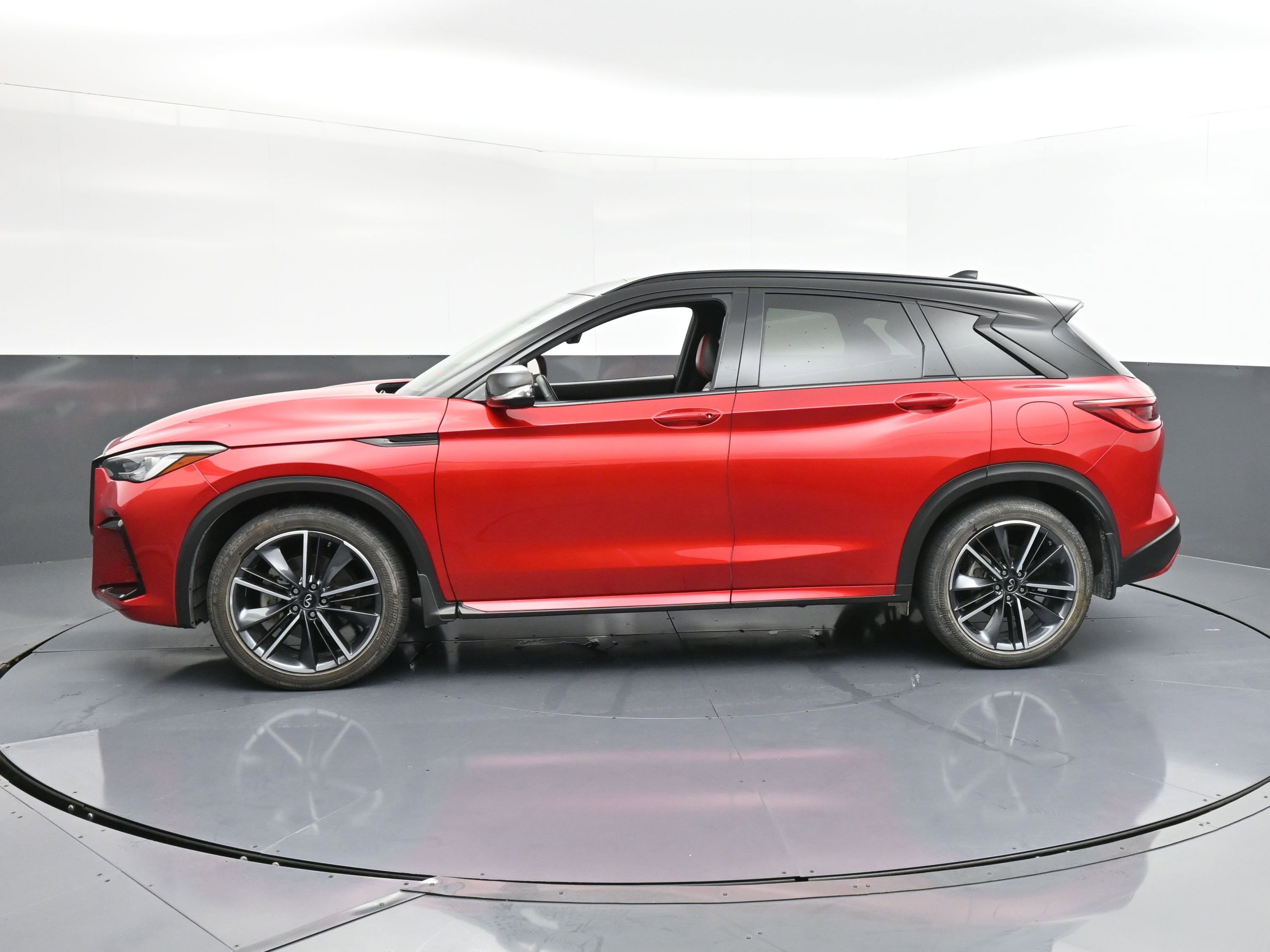 Used 2023 INFINITI QX50 Sport image 5