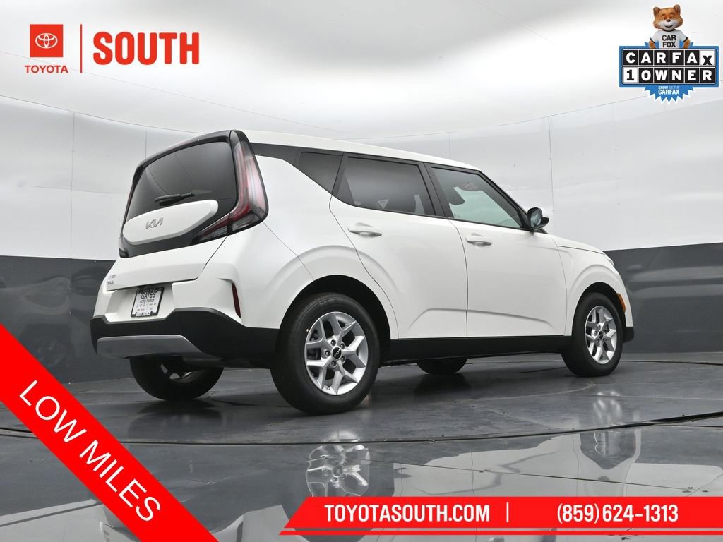 Used 2025 Kia Soul LX w/ LX Technology Package FWD image 31