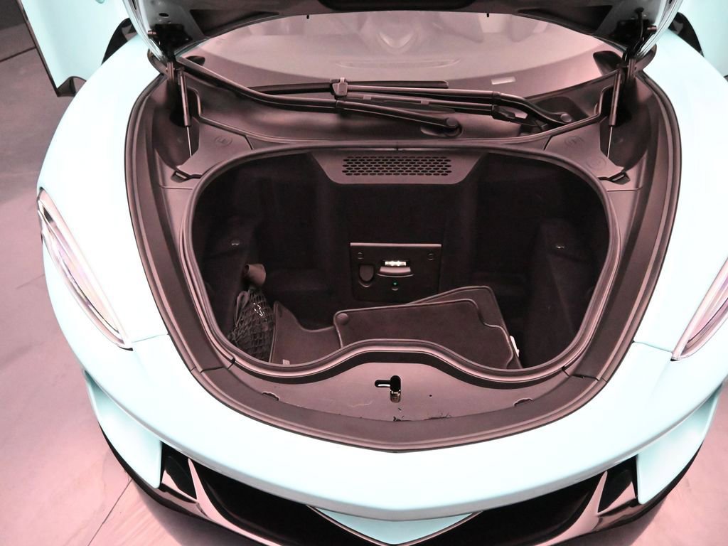 Used 2022 McLaren GT image 48