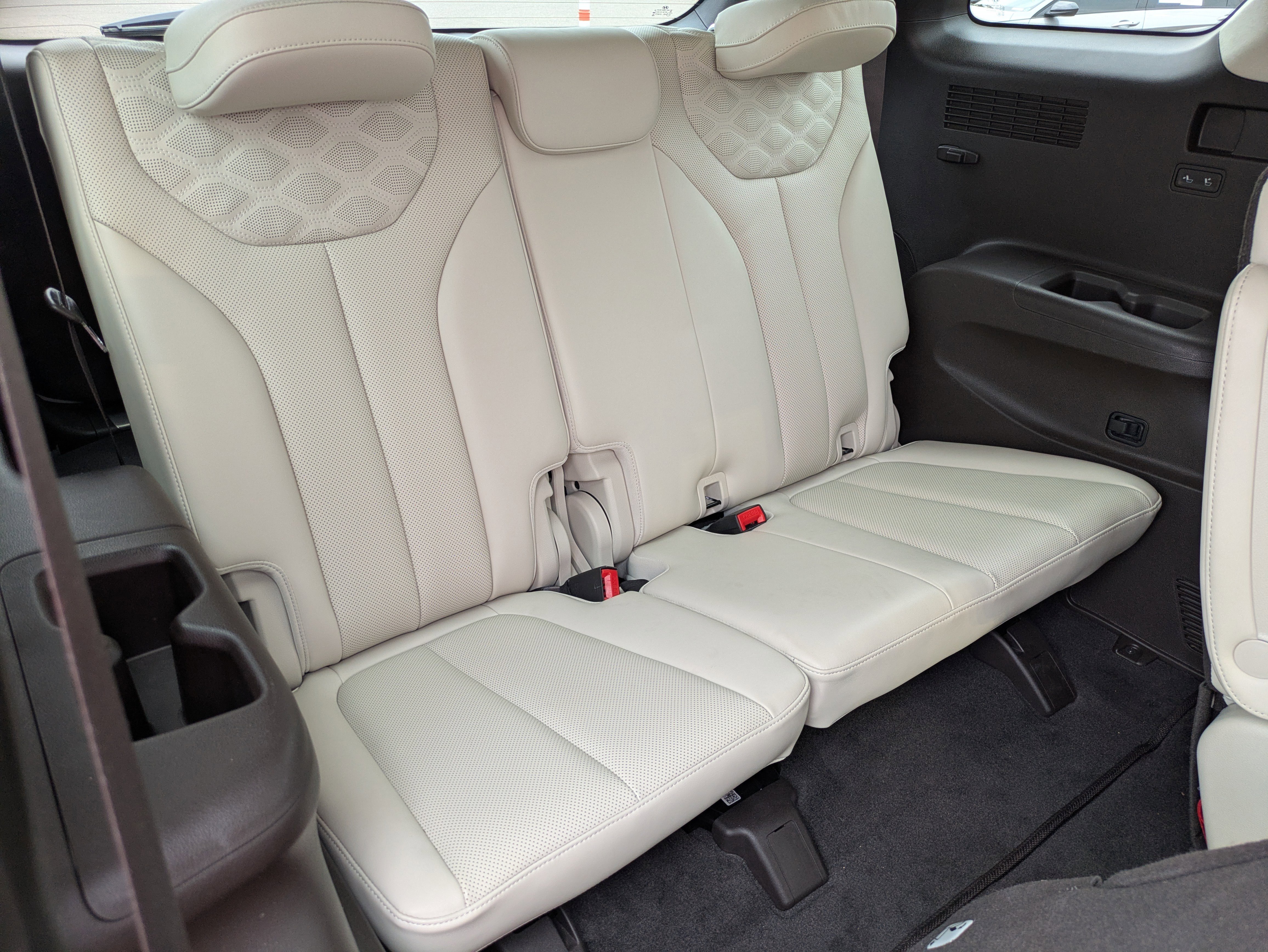 Used 2020 Hyundai Palisade Limited image 14