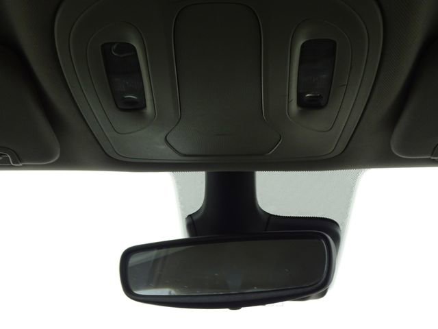 Used 2021 Chrysler Voyager L FWD image 25