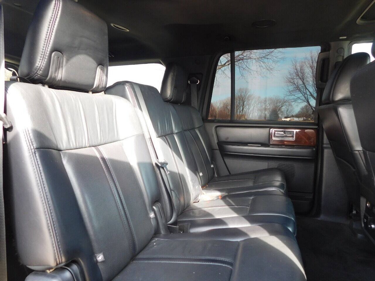 Used 2017 Lincoln Navigator L Select AWD/4WD image 20