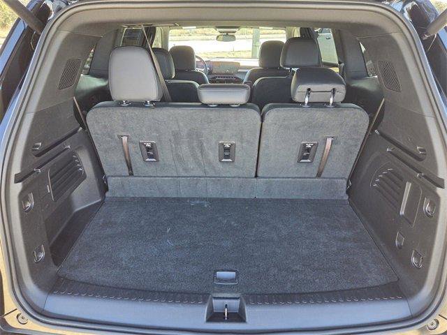 Used 2025 Buick Enclave Sport Touring image 14