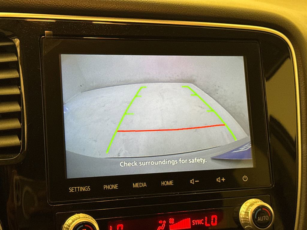 Used 2020 Mitsubishi Outlander FWD image 26