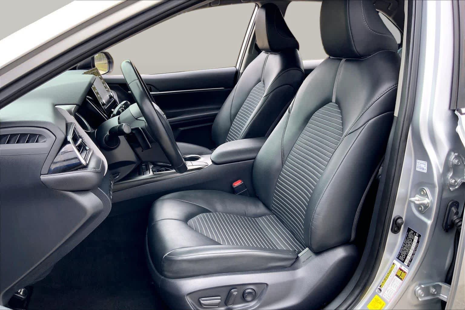 Used 2024 Toyota Camry SE FWD image 8