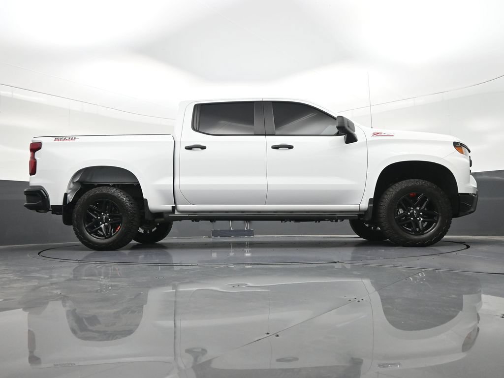Used 2025 Chevrolet Silverado 1500 Custom Trail Boss AWD/4WD image 28