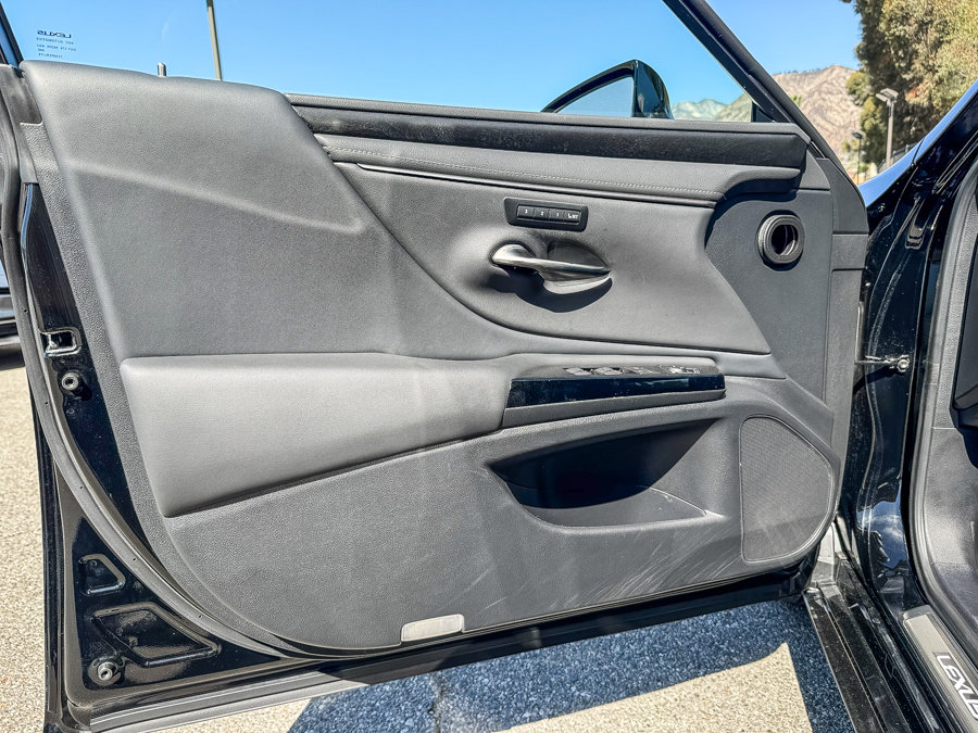 Used 2024 Lexus ES 300h w/ Premium Package FWD image 20