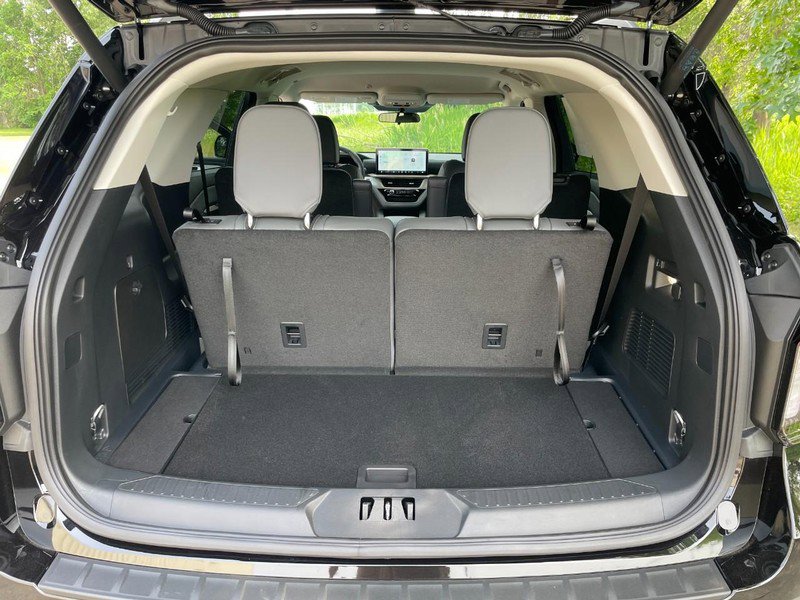 New 2025 Ford Explorer Active w/ Active Comfort Package image 10