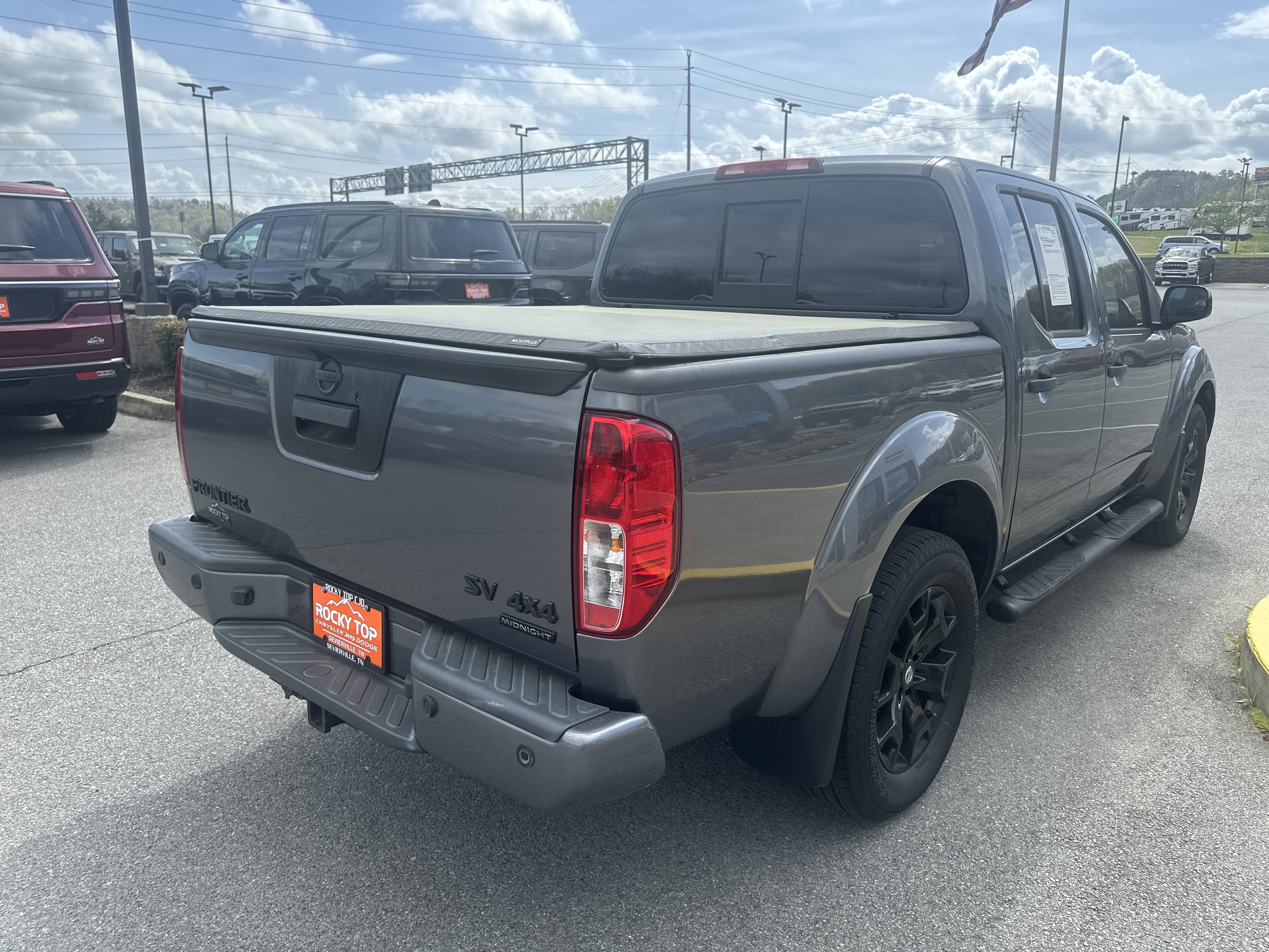 Used 2021 Nissan Frontier SV w/ Midnight Edition Floor Mats AWD/4WD image 8