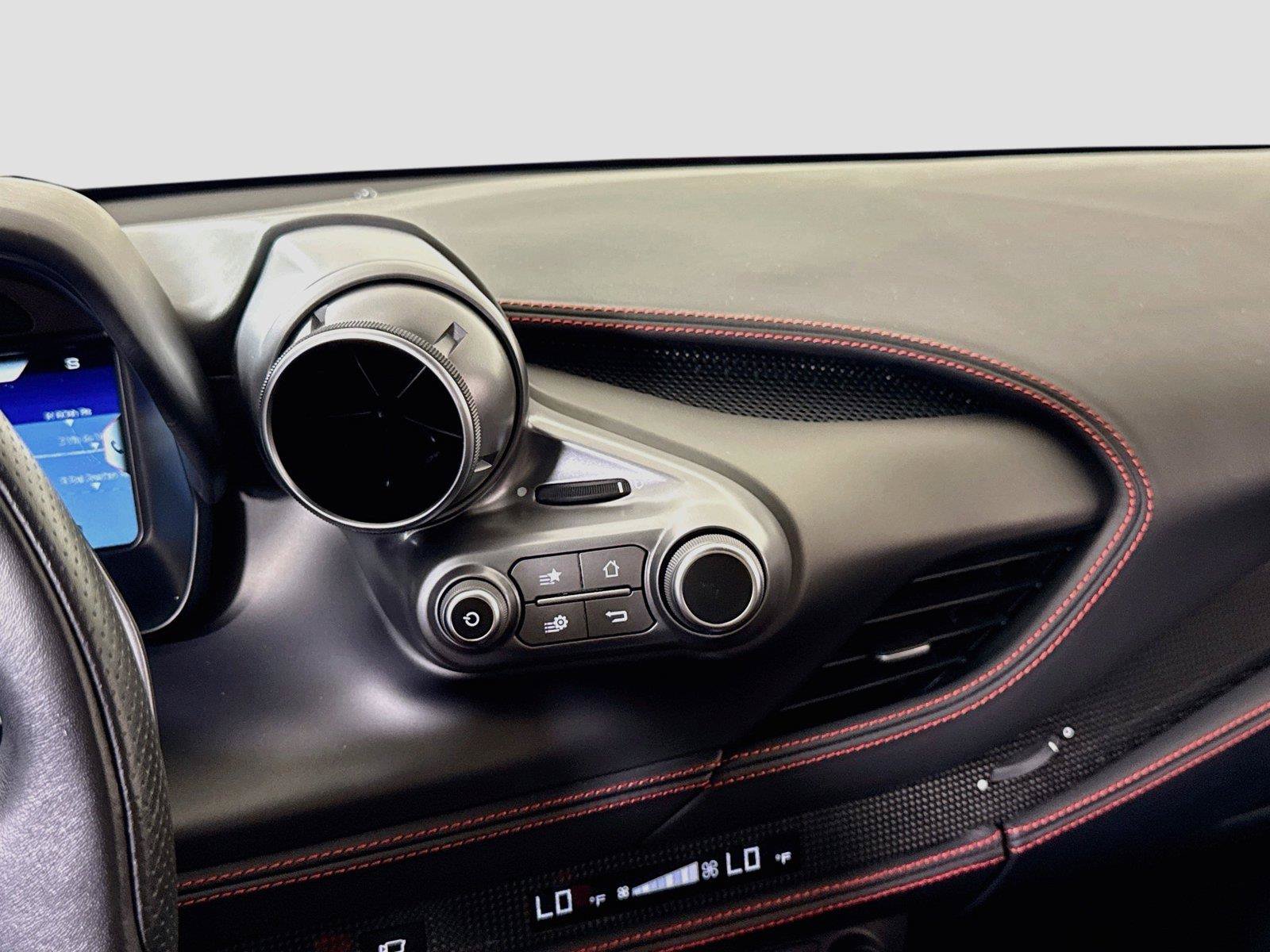 Used 2021 Ferrari F8 Tributo RWD image 20