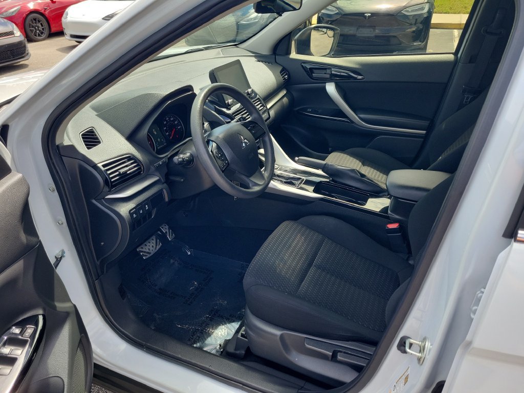 Used 2022 Mitsubishi Eclipse Cross LE FWD image 15