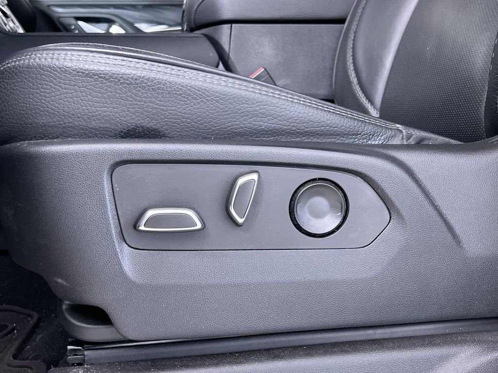 Used 2023 GMC Yukon Denali image 14