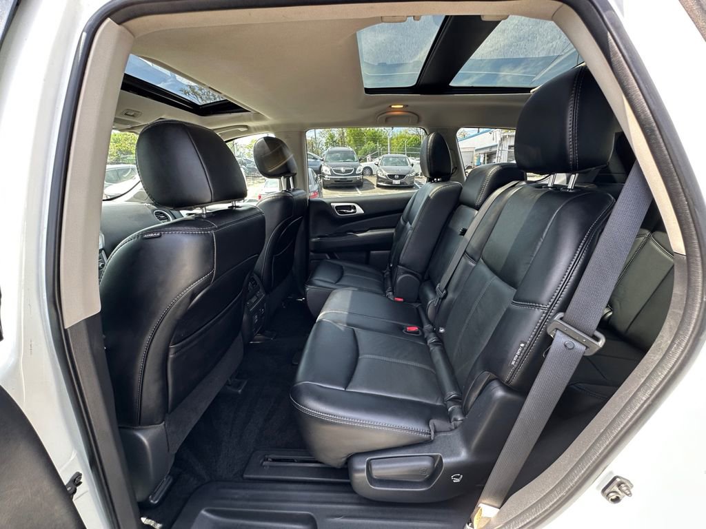 Used 2018 Nissan Pathfinder SL w/ SL Premium Package image 18