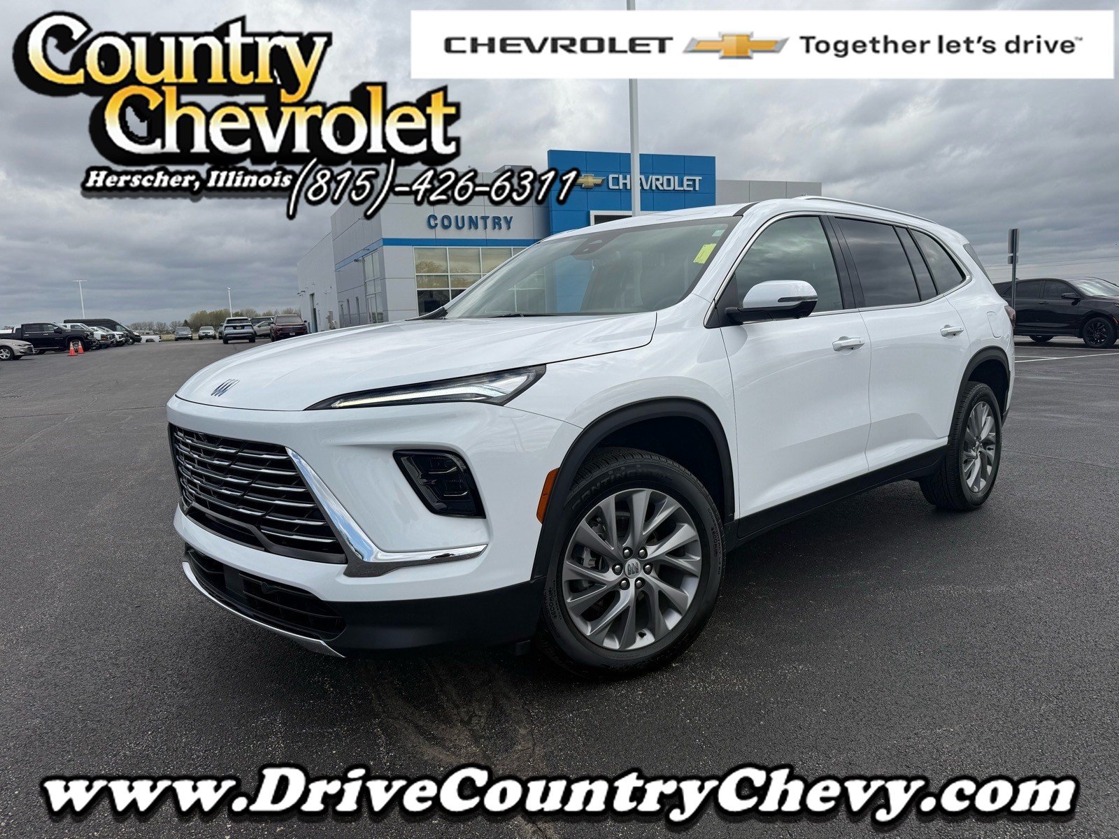Used 2025 Buick Enclave Preferred FWD image 1