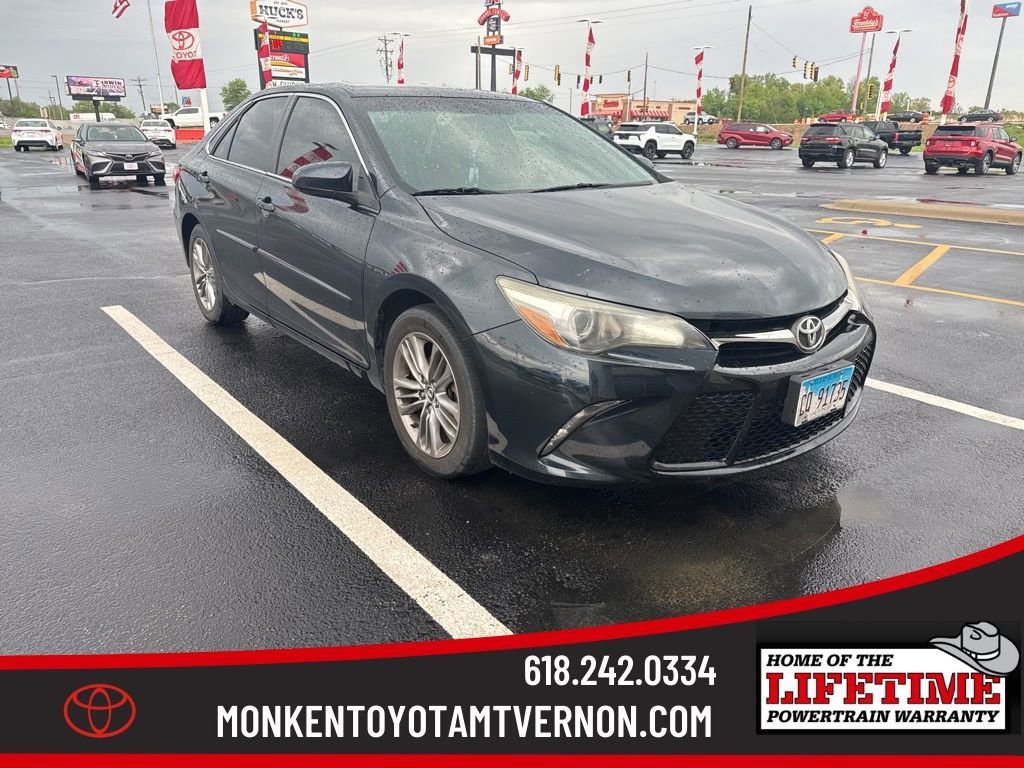 Used 2015 Toyota Camry SE w/ Moonroof Package