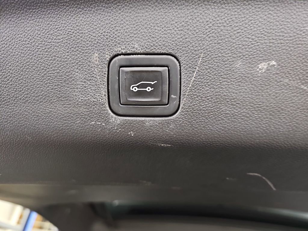 Certified 2024 GMC Yukon XL Denali Ultimate AWD/4WD image 18